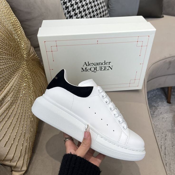 Alexander McQueen Sneakers Beyaz Siyah