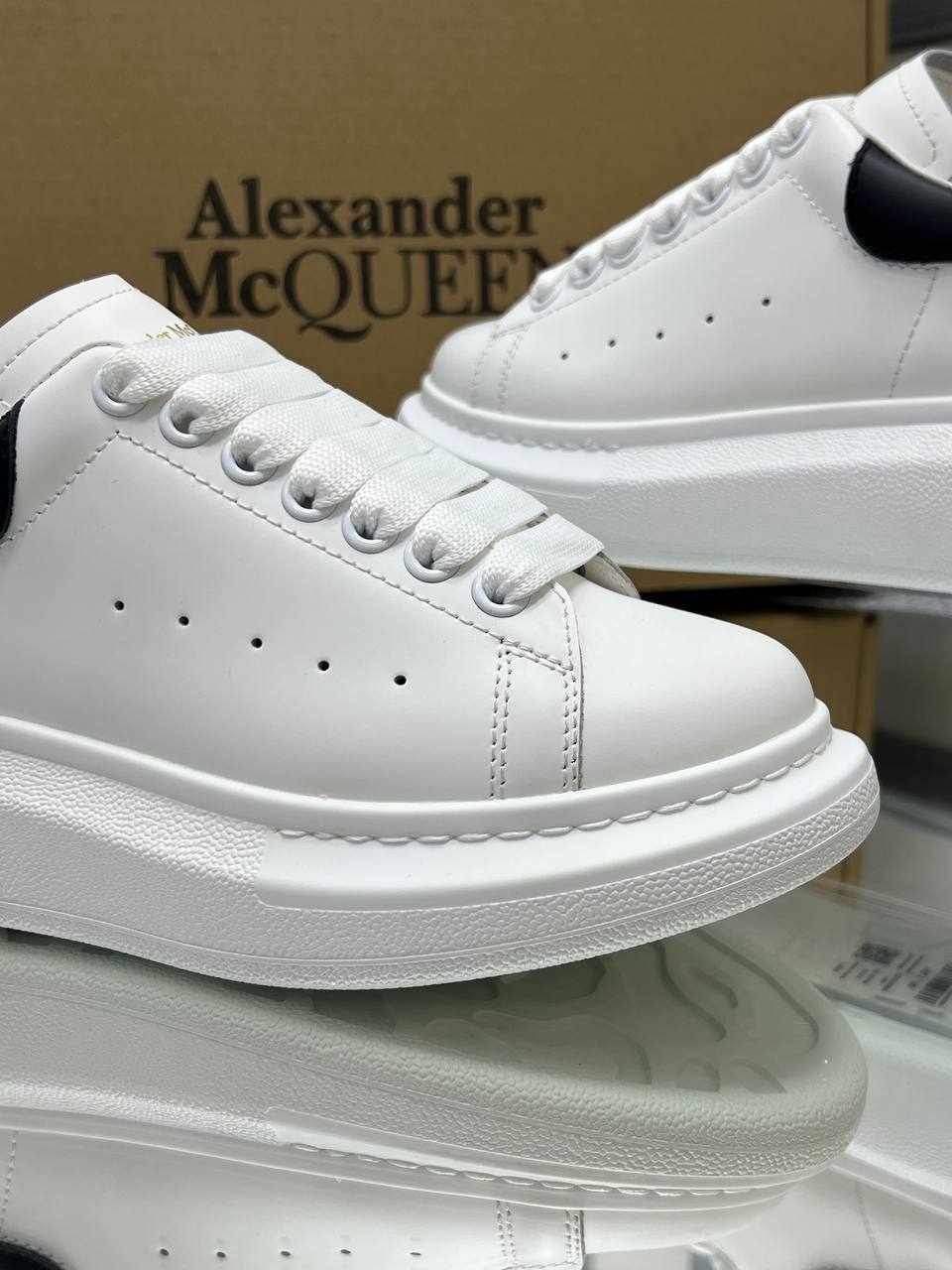 Alexander McQueen Sneakers Beyaz Siyah