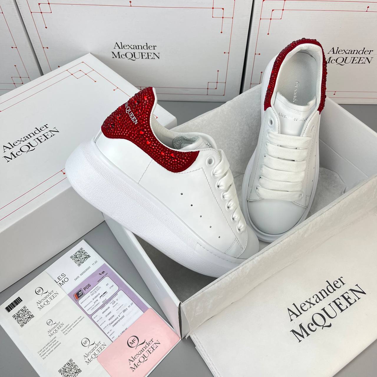 Alexander McQueen Sneakers Kırmızı Taşlı