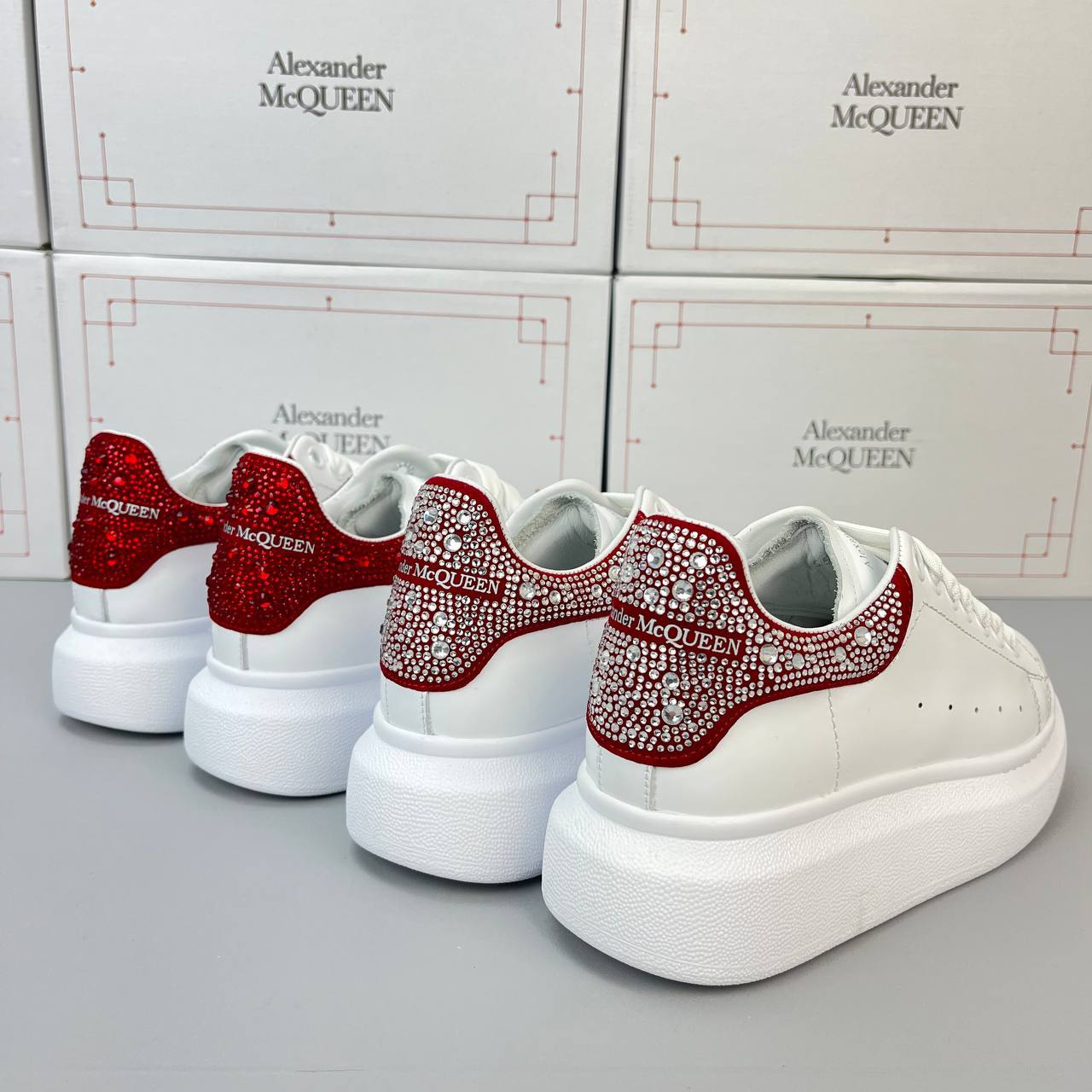 Alexander McQueen Sneakers Kırmızı Taşlı