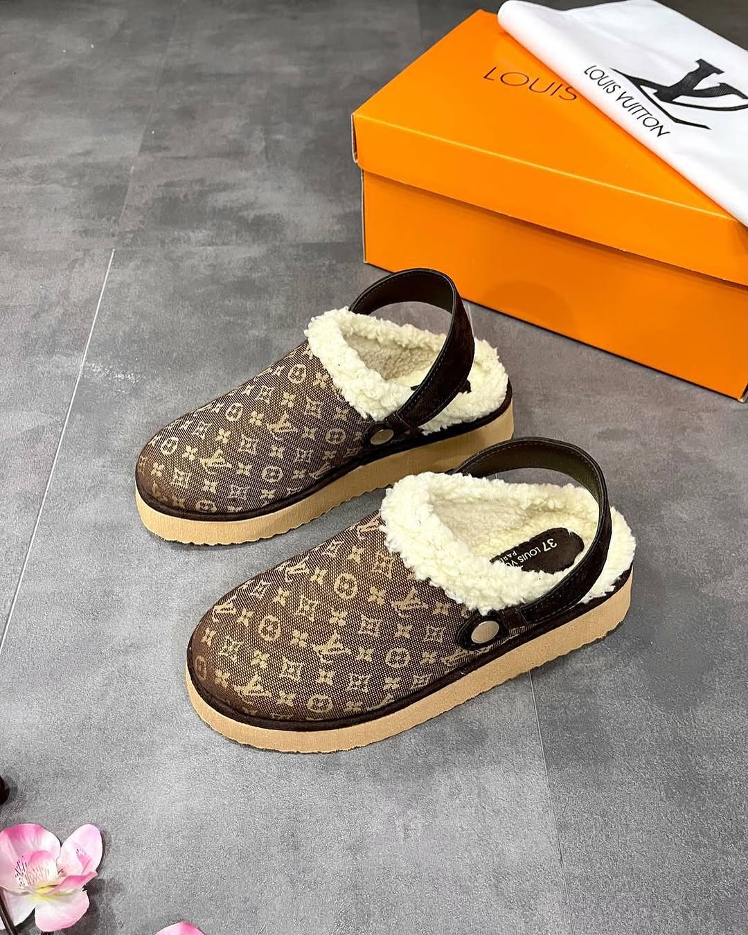 UGG x Louis Vuitton Kahverengi Boots