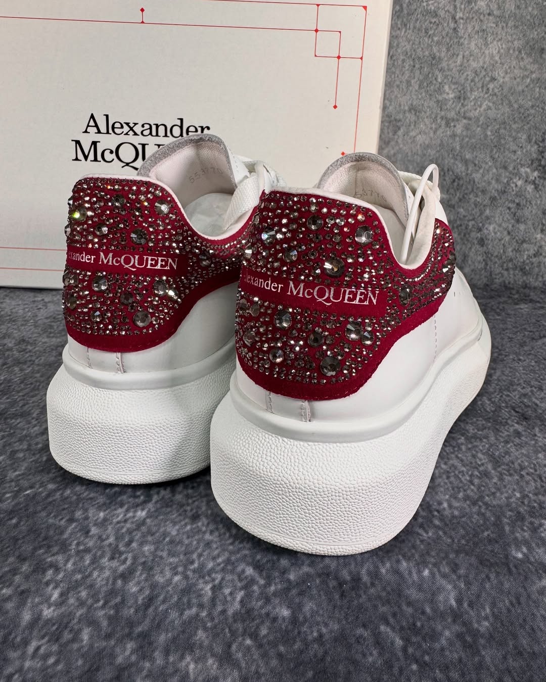 Alexander McQueen Sneakers Kırmızı Taşlı