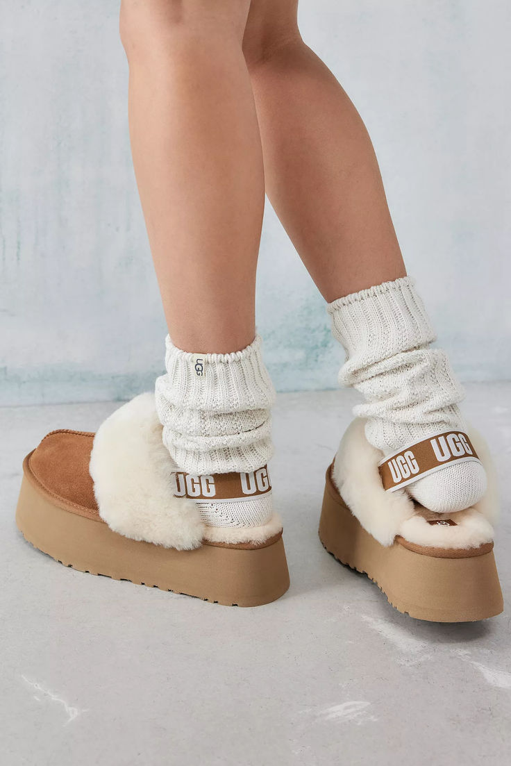 UGG Funkette Taba Platform Sandalet