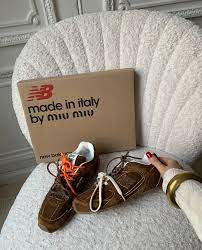 Miu Miu x New Balance 530  Kahverengi