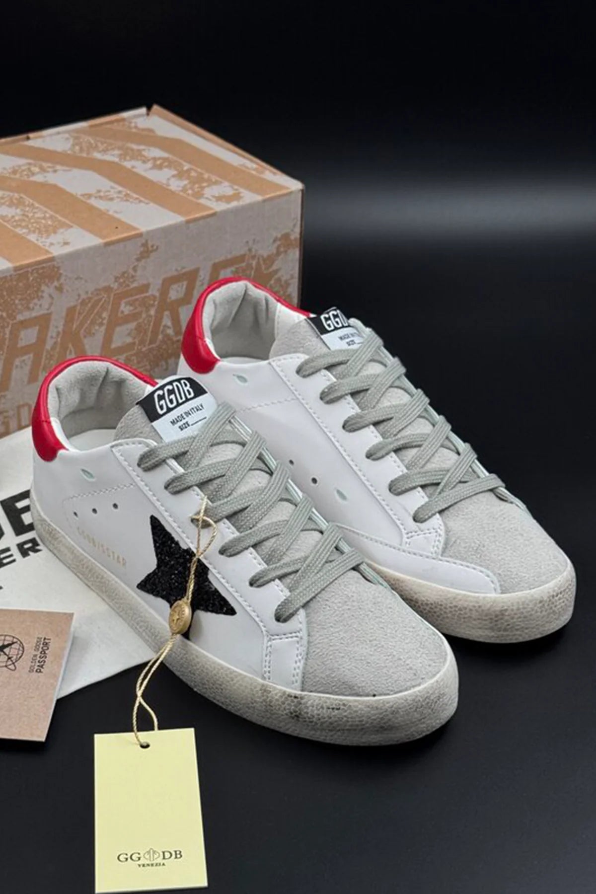 Golden Goose low-Top Superstar Beyaz Siyah Kırmızı Sneakers